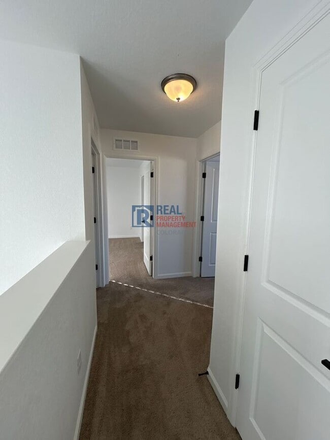 Building Photo - 5552 Canyon View Dr