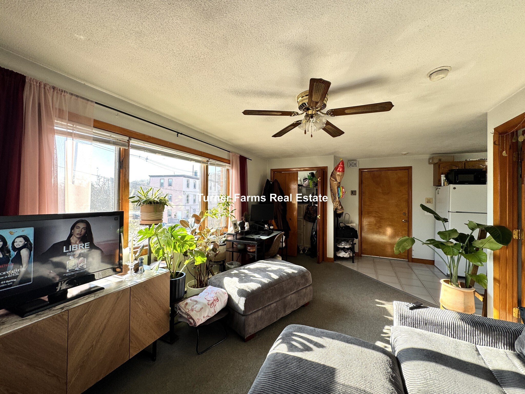 Building Photo - 10 Garfield Ave