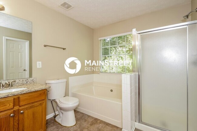 Building Photo - 4 Bedroom Pet-Friendly Home in Austell, GA with Main Street Renewal