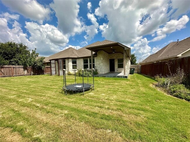Building Photo - 202 Saffron Springs