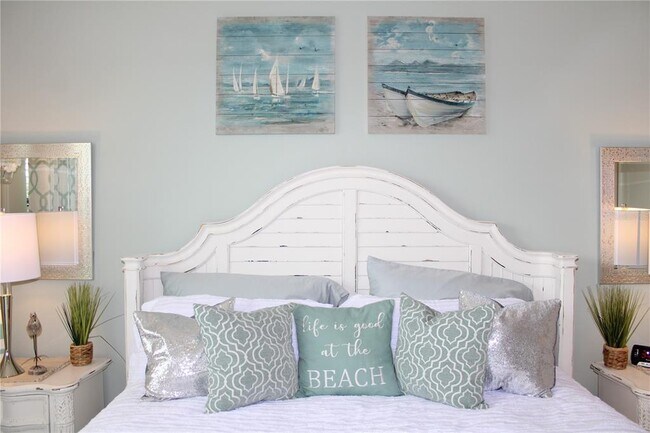 Building Photo - 13702 Messina Loop