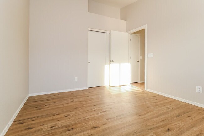 Building Photo - 12571 W Fairmount Ave