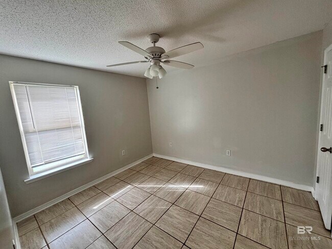 Building Photo - 21711 Bartlett Ln