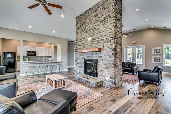 Building Photo - Beautiful Home for Rent 5 bed 3.5 bath