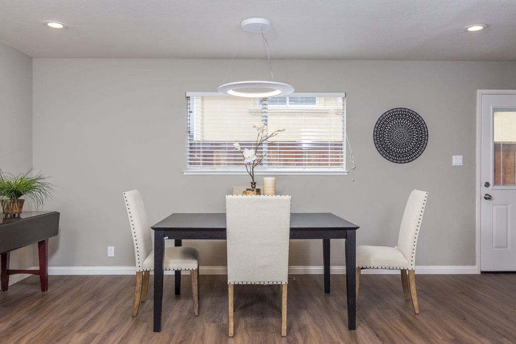 Ample Dining Area - 3121 Alhambra Ave