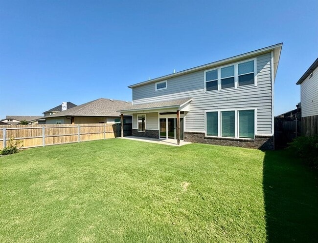 Building Photo - 520 NW 176th Terrace