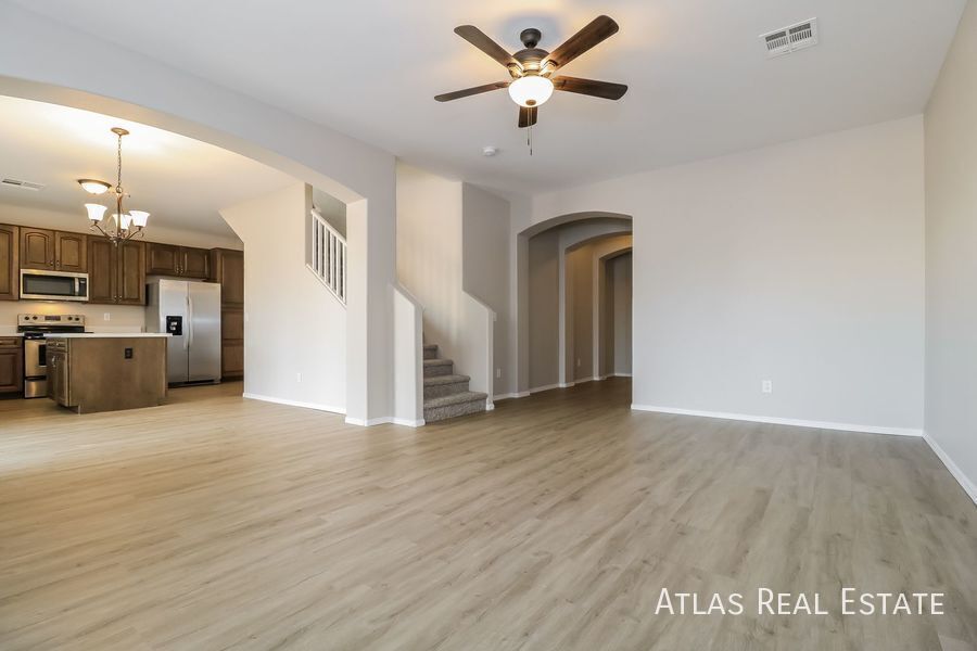 Building Photo - 18124 W Lundberg St