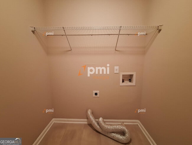 Building Photo - 5604 Sable Way