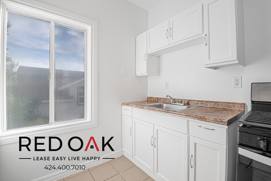 Building Photo - 406 N Bixel St