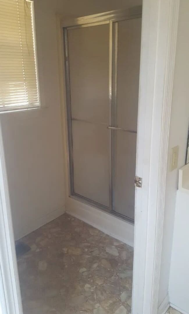Building Photo - 2 bedroom ,2 bath Hueytown area.