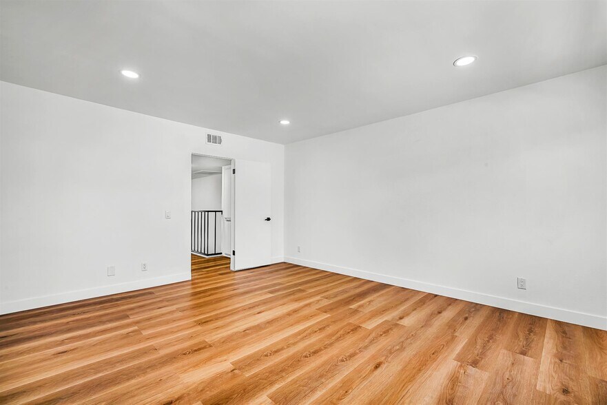 Bedroom 2 - 4425 Alla Rd