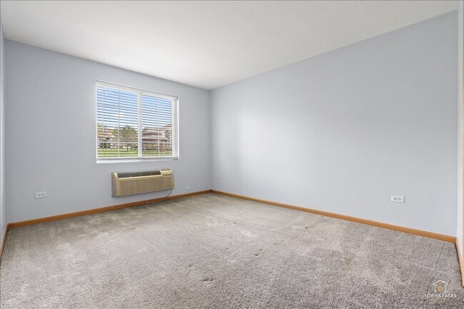 Building Photo - 1515 Silverstone Dr