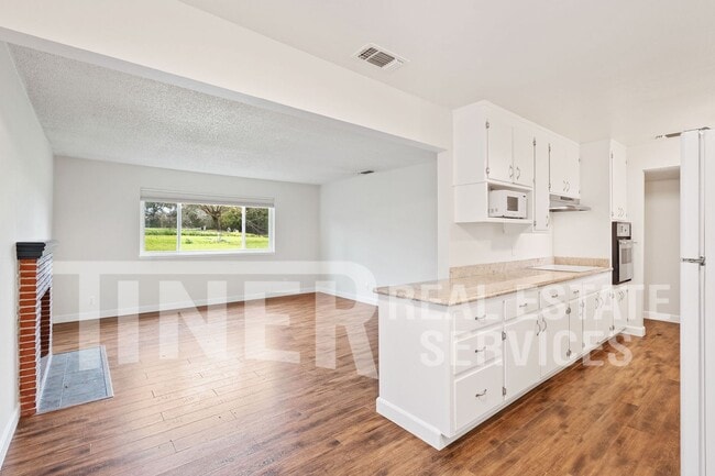 Building Photo - 3960 Annabelle Ave