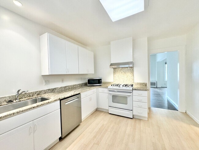 Building Photo - 152 Sproule Ln.