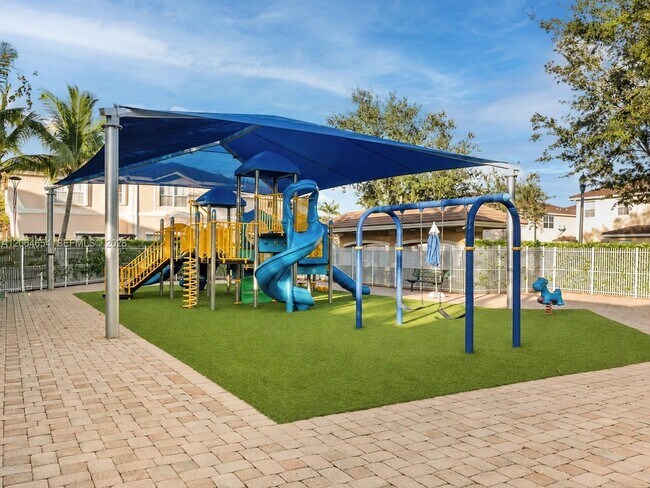 Building Photo - 12392 SW 124th Terrace
