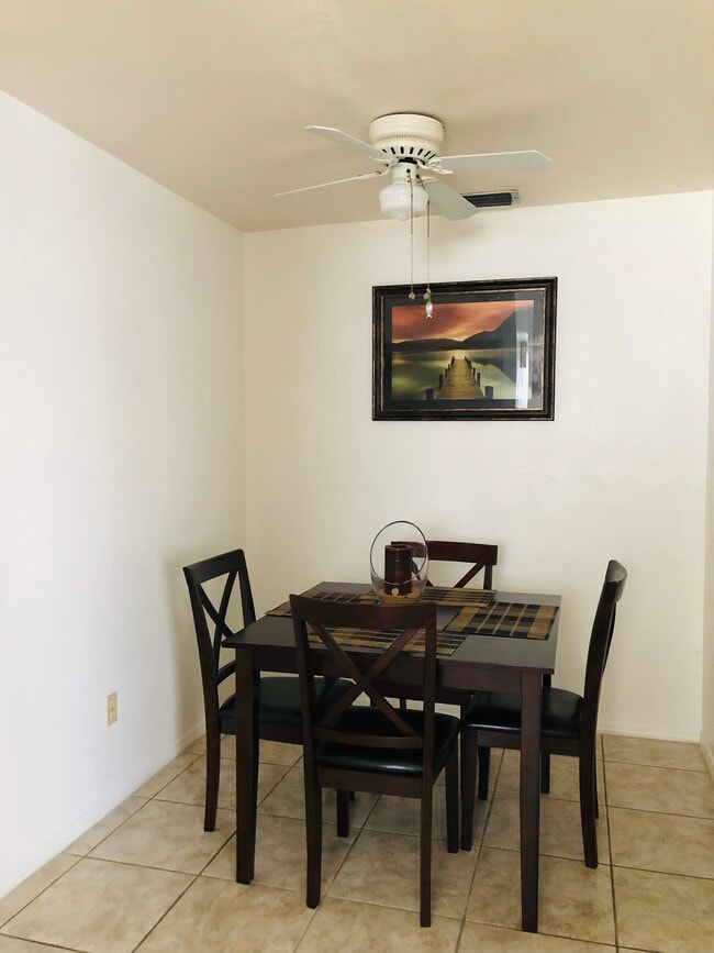 Dining area - 7368 Pebble Beach Rd