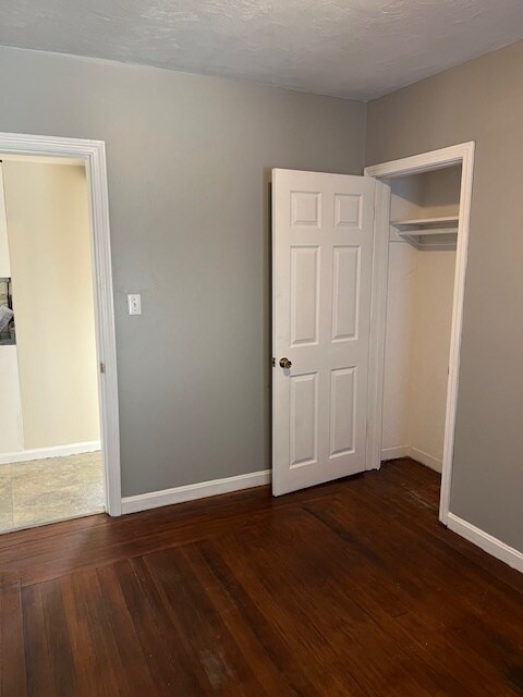 Building Photo - 198 Pine St