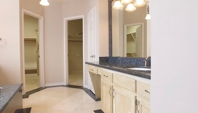 Building Photo - 16910 Ascot Meadow Dr