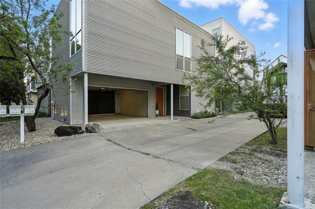 Building Photo - 2325 Rusk Pl