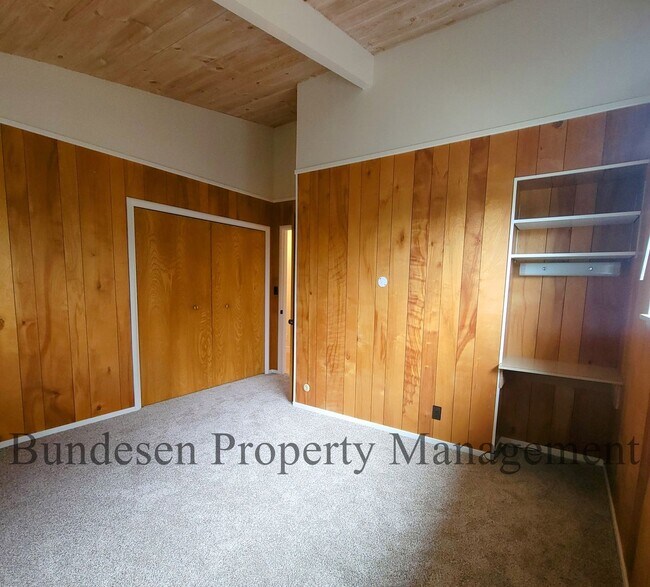 Building Photo - Serene and tranquil living