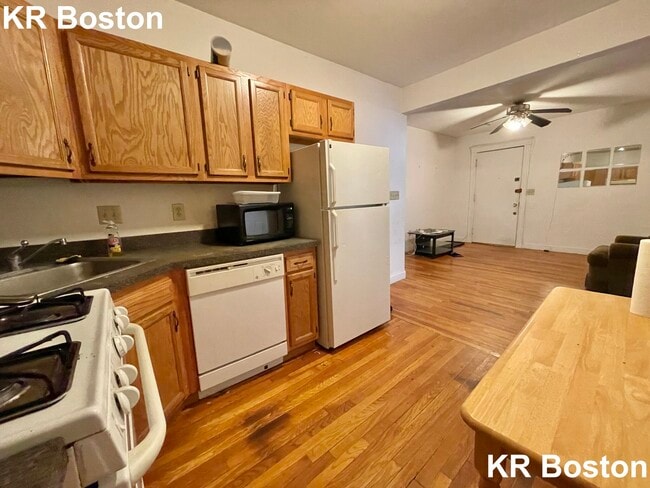 Building Photo - 19 Egremont Rd