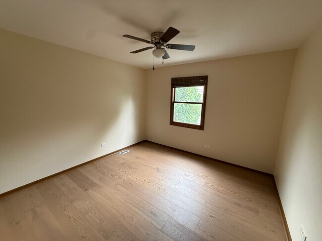 Building Photo - 15546 Whitehall Ln