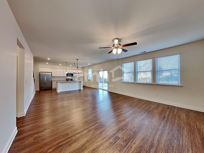 Building Photo - 300 Bourne St