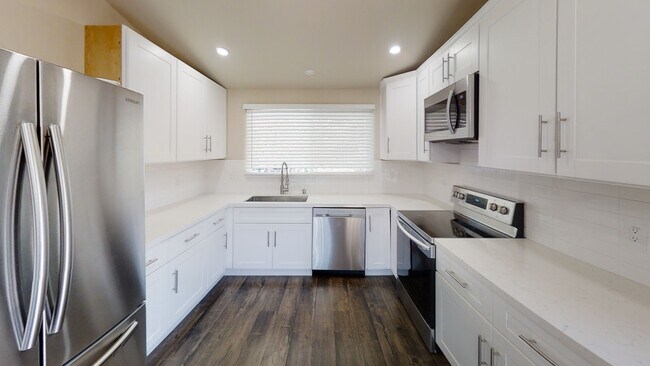 Building Photo - 5216 College Gardens Ct