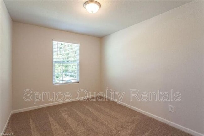 Building Photo - 2237 Balmore Ave