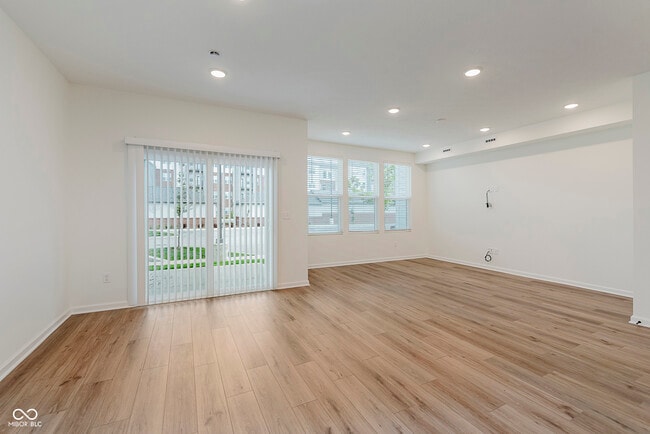 Building Photo - 7306 Shroyer Wy