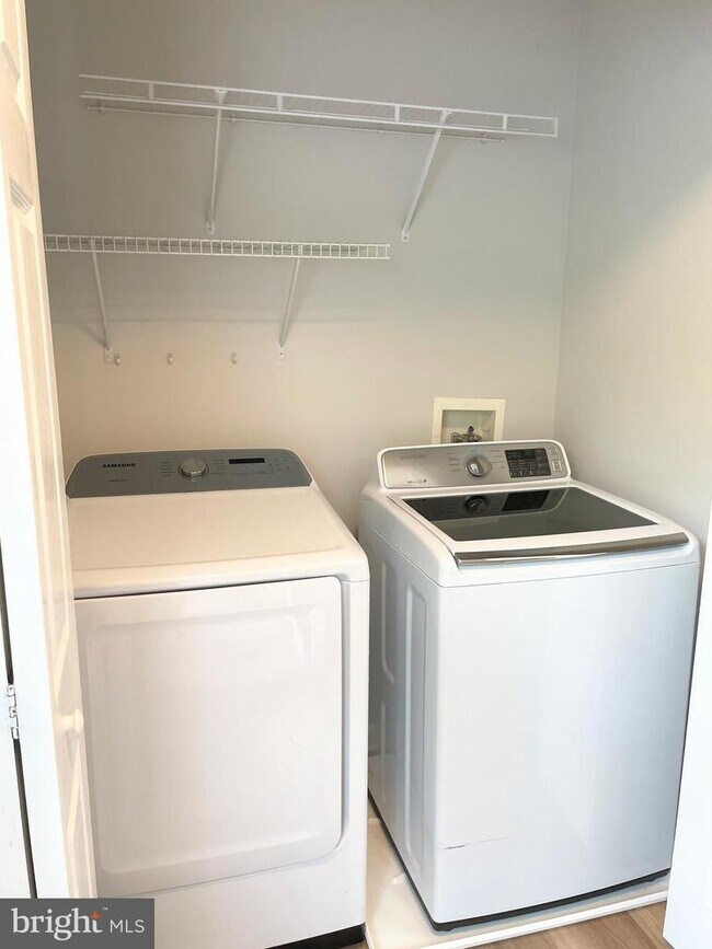 Building Photo - 13713 Palmetto Cir