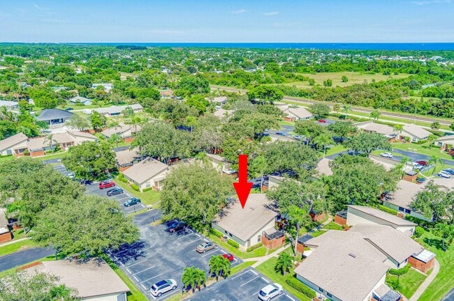 Building Photo - 8182 SE Villa Way