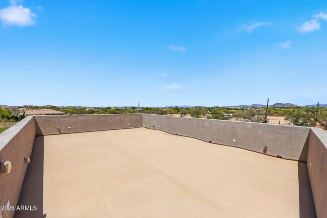 Building Photo - 6896 E Lomas Verdes Dr