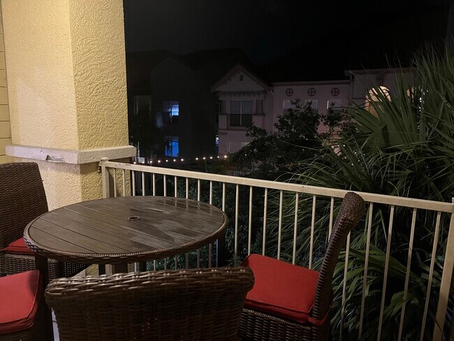 Building Photo - 410 S Armenia Ave