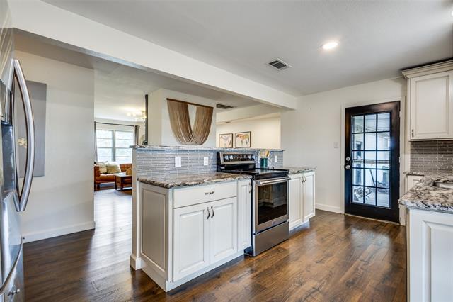 Building Photo - 1200 Tipps Rd