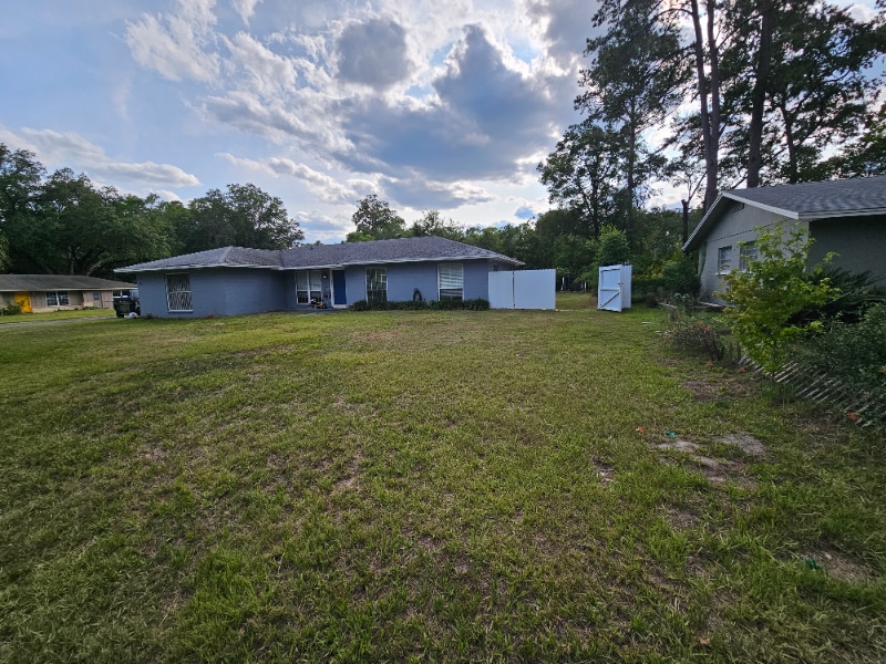 Building Photo - 1704 NW 39th Terrace