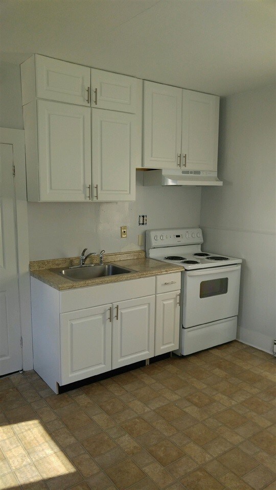 Building Photo - 212 Water St