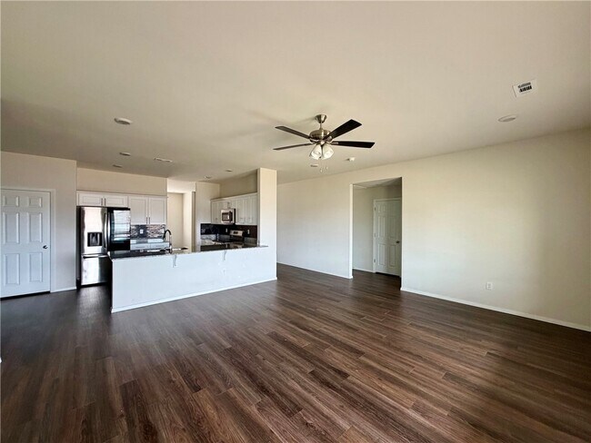 Building Photo - 2960 W McLaren Dr
