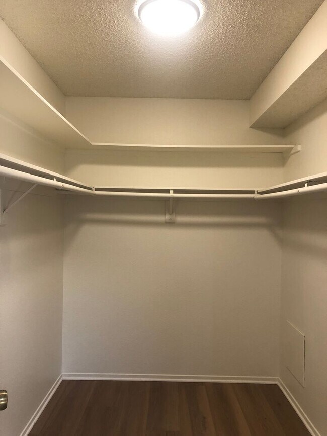 Building Photo - 16621 Dolores Ln