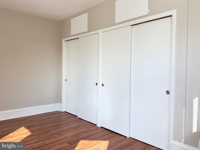 Building Photo - 14 3rd