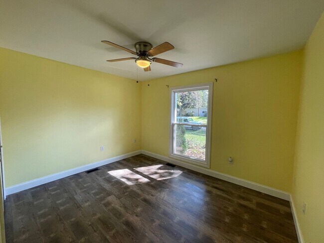 Building Photo - Shelby Township Custom Ranch, 3 or 4 Bedro...