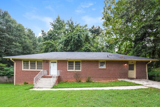 Building Photo - 2147 Camp Cir SW