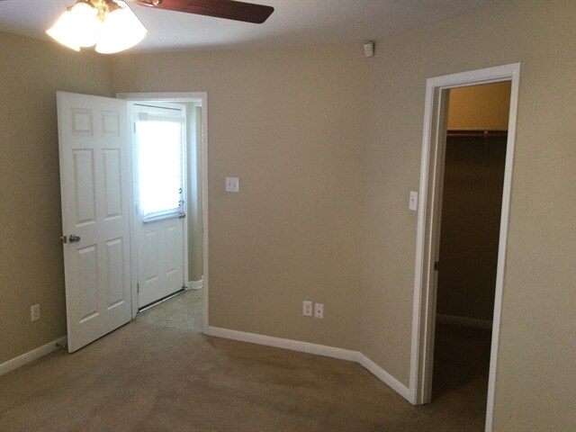 Building Photo - 4279 Medina River Loop