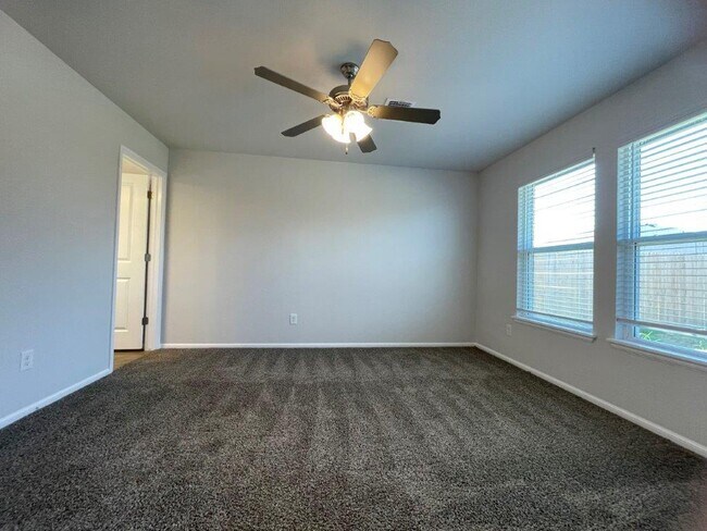 Building Photo - 3409 Piney River Dr