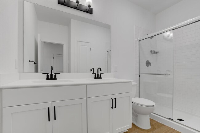 Building Photo - 8438 Bay Rdg Cir