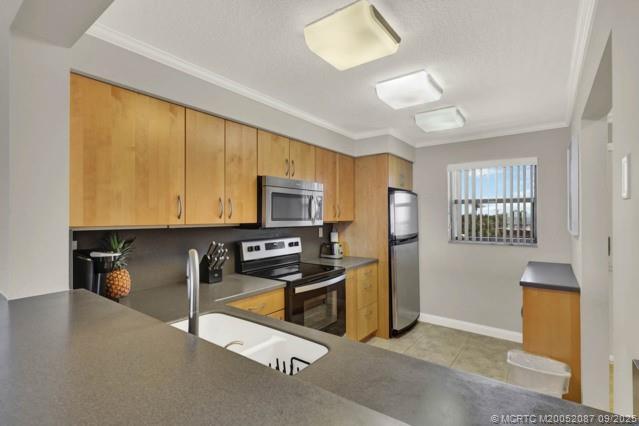 Building Photo - 9490 S Ocean Dr