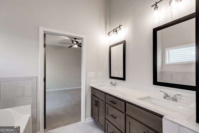 Building Photo - 140 Cedar Pk Wy