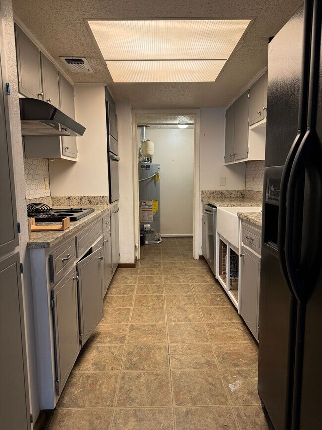 Building Photo - 11814 Song St