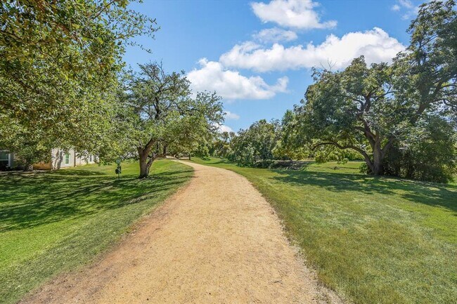 Building Photo - 10616 Mellow Meadow Dr