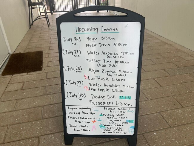 Building Photo - 2 Bedroom 2.5 bath Townhome in Beachwalk!